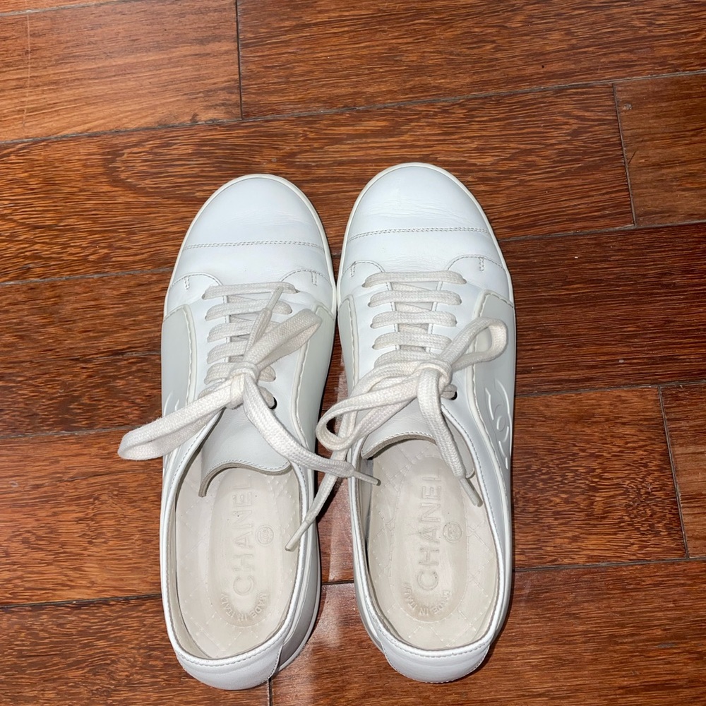 Authentic Chanel sneakers. Gently worn. Great condition. Size 37 (fits like a 7) - Picture 3 of 7